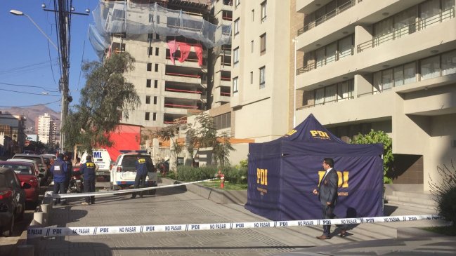 Antofagasta: Hombre murió tras caer al vacío desde un piso 15