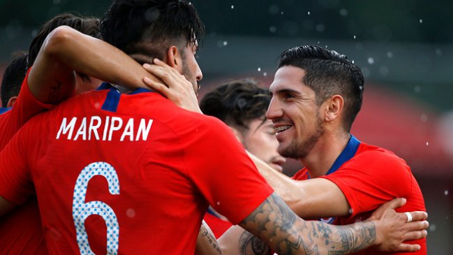 La selección chilena se enfrenta a Rumania en su primer amistoso de la gira europea