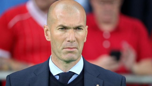  Zidane citó a conferencia y en España especulan con su futuro  