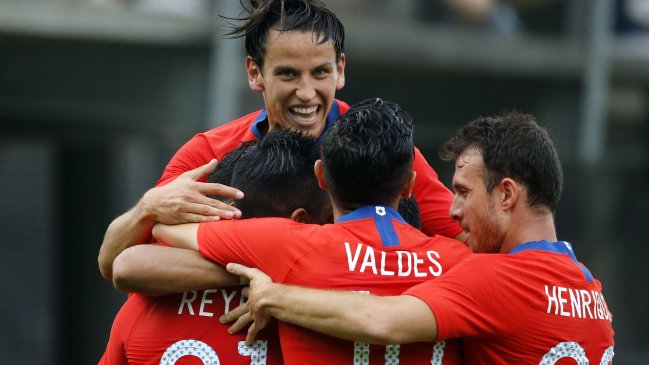 Amistoso de Chile y Serbia protagoniza la cartelera de Al Aire Libre