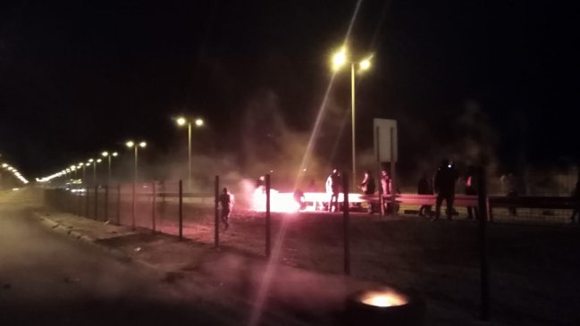 Pescadores interrumpen ruta 5 norte en Caldera