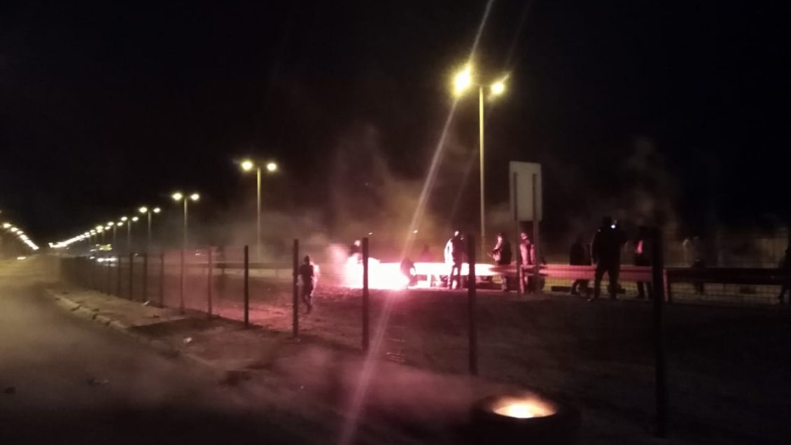 Pescadores interrumpen ruta 5 norte en Caldera