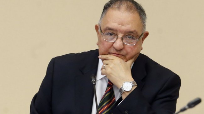 Huenchumilla y críticas de Piñera a Bachelet: 