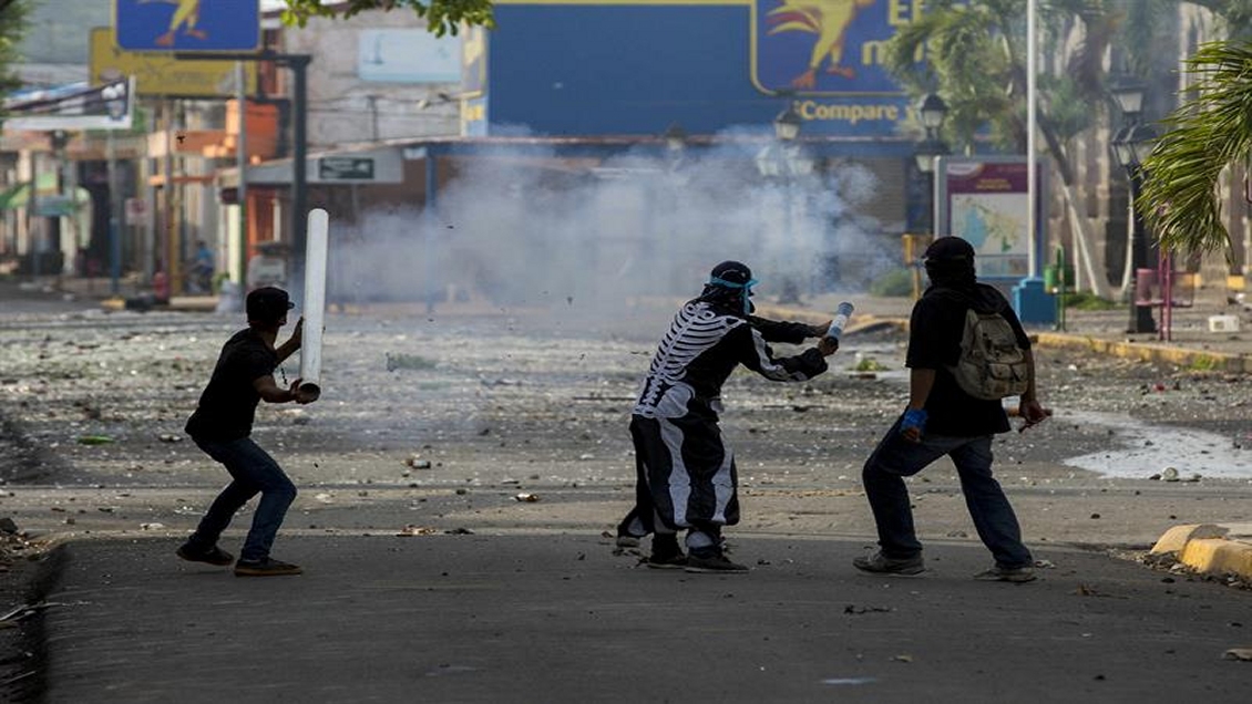 Nicaragua sigue sumergida en la crisis con más de 100 muertos y toca las puertas de la OEA