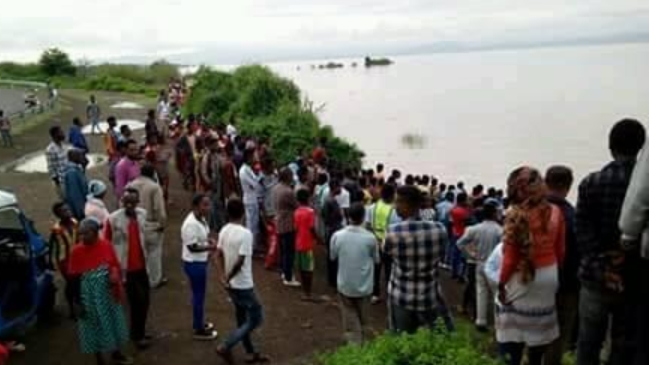 Cocodrilo devoró a religioso en medio de un bautizo colectivo