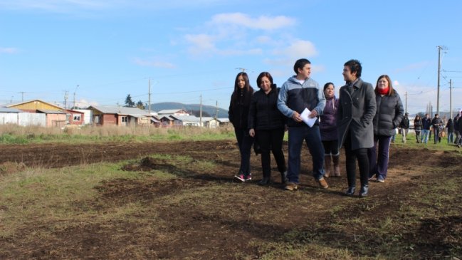 Entregan terrenos para la construcción de 50 viviendas sociales en Paillaco