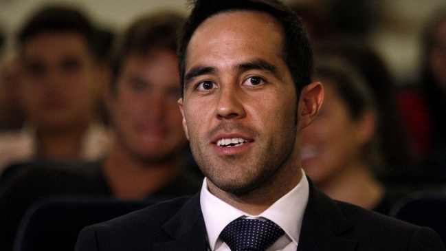 Claudio Bravo felicitó a la sub 20 que ganó el oro en Cochabamba