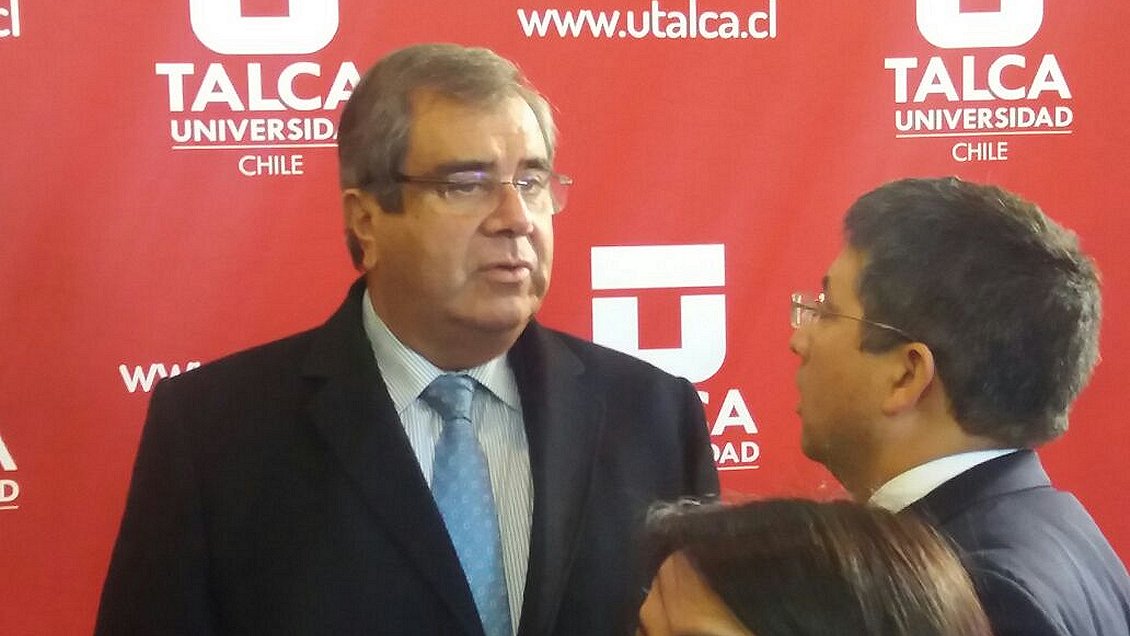 Rector de la U. de Talca confirmó que tres académicos están denunciados por acoso sexual