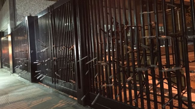 Alumnos protagonizan nueva toma del Instituto Nacional