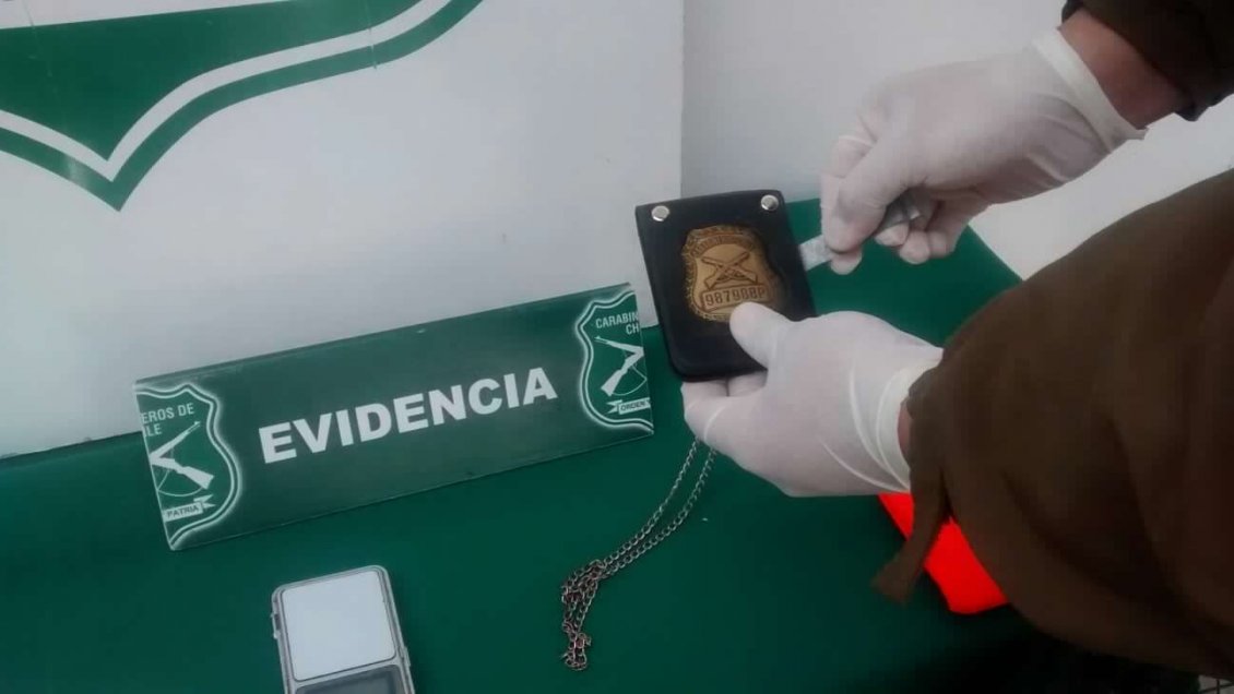 Dos ex carabineros condenados a cinco años de cárcel por narcotráfico