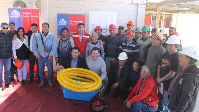 Carretillas, chuzos y palas: Pirquineros de Illapel reciben apoyo productivo