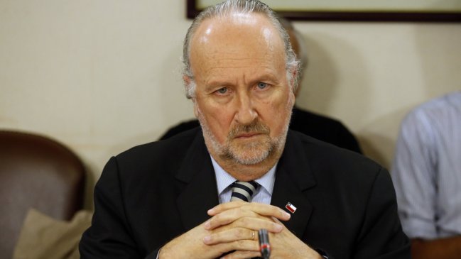 Ministro de Minería renuncia a la dieta del directorio de Enami