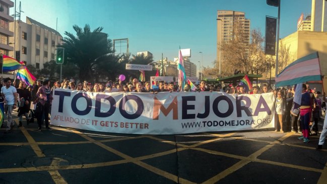 Fundación Todo Mejora se sumó a marcha por la protección de niños y adolescentes