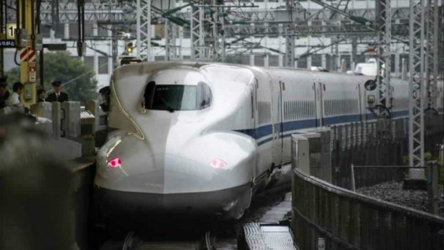 Un muerto y dos heridos dejó ataque con cuchillo a bordo de tren bala japonés