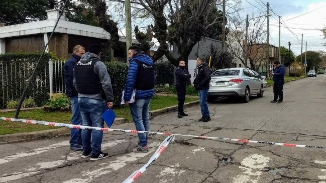 Mujer murió al atragantarse con su prótesis dental en asalto en Argentina