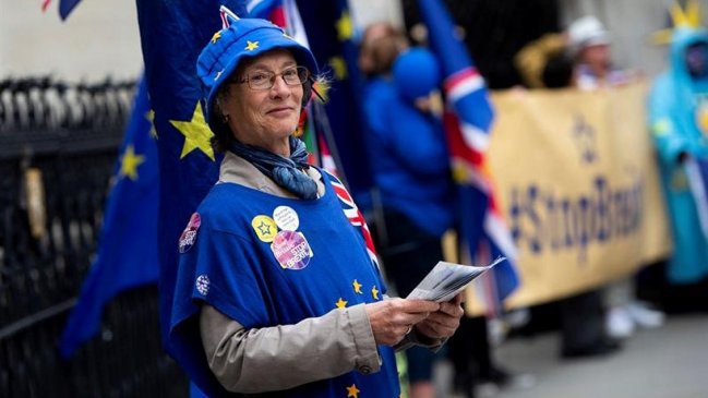 Reino Unido: Comunes rechazaron seguir en el Espacio Económico Europeo