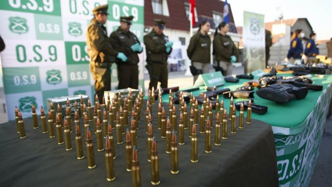 Incautan 70 armas a banda a la que pertenecía joven que mató a carabinero