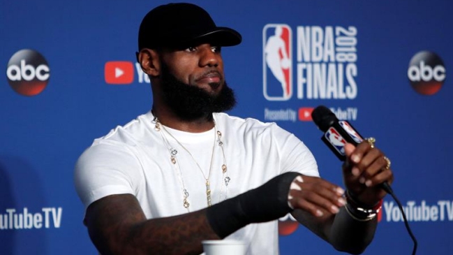 Prensa estadounidense especula con equipo de lujo en los Lakers liderado por LeBron James