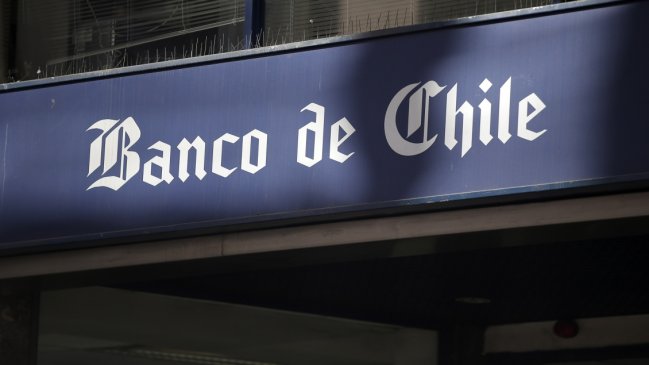 Banco de Chile compensará a clientes por cobros excesivos: Son 30 millones de dólares
