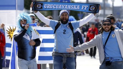 Hinchas uruguayos y egipcios llegaron al Ekaterimburgo Arena para el debut en Rusia 2018