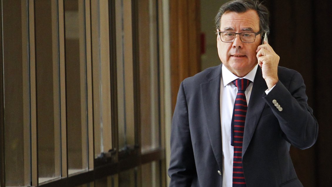 Diputado Urrutia critica 