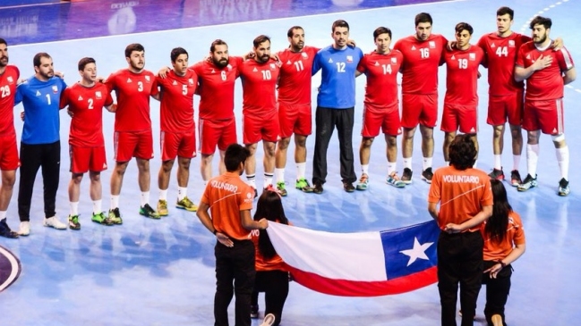 Chile enfrenta a Guatemala en el Panamericano de balonmano masculino en Groenlandia