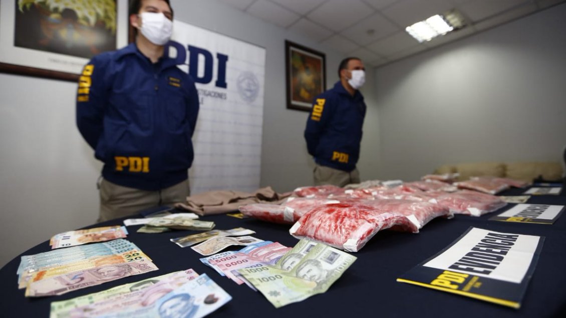 PDI incautó un millón de dólares en metanfetaminas en el Aeropuerto de Santiago