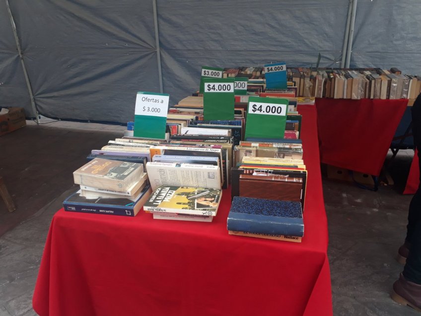 Iquique: Feria del Libro Itinerante llega con clásicos desde 3.000 mil pesos