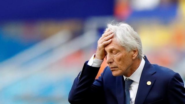 Pékerman: Es difícil perder a un jugador tan importante a los tres minutos