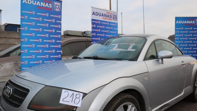 Desde espejos de lujo hasta autos rematará Aduanas en Iquique