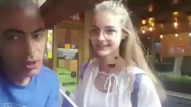 Hincha argentino causó repudio por burlarse de forma obscena de una rusa