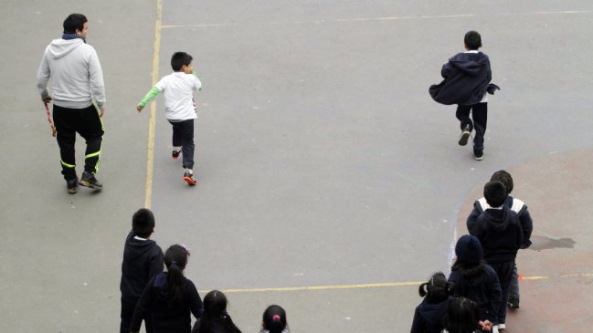Avanza proyecto que impone a escolares una hora diaria de actividad física