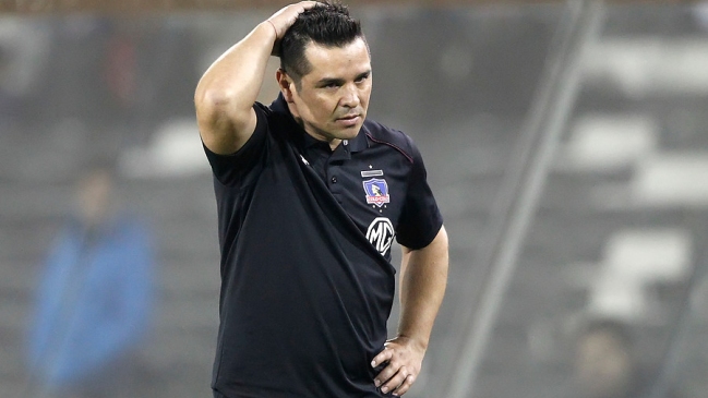 Héctor Tapia no podrá dirigir a Colo Colo ante Corinthians por castigo de la Conmebol