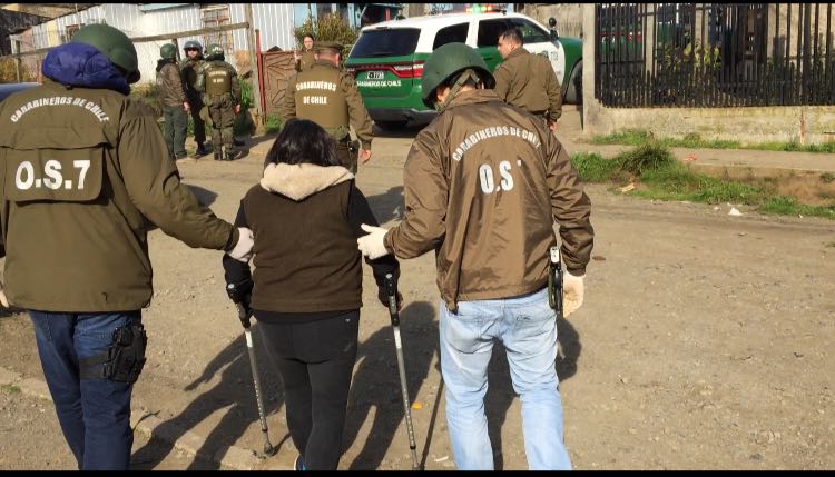 Presidenta de Junta de Vecinos y un sobrino fueron detenidos por tráfico de drogas en Coronel