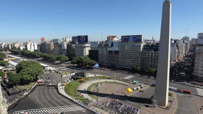 Dirigente sindical argentino adelanta: Huelga general del lunes será 