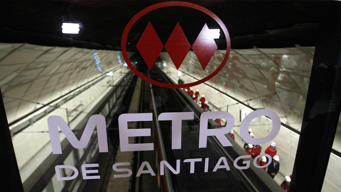 Diputado pide a Metro reforzar seguridad tras ola de denuncias por 