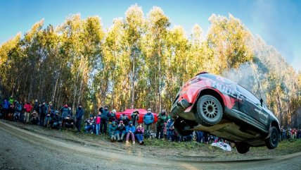 Rutas de Frutillar complicaron a líderes del Rally Mobil durante la jornada sabatina