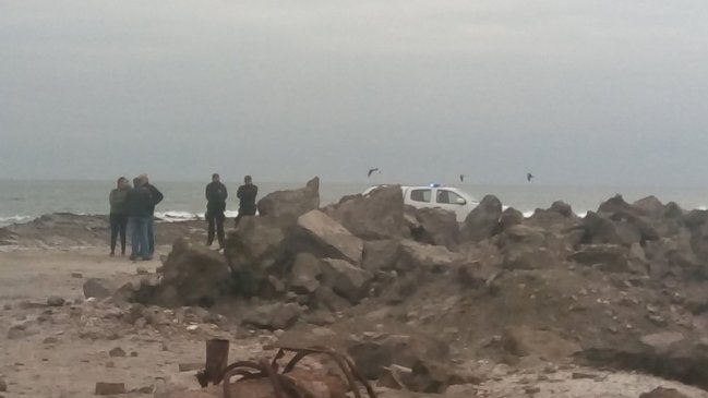 Mujer murió ahogada mientras buceaba en playa de Iquique