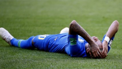 Bar brasileño prometió ronda de tragos gratis cada vez que caiga Neymar en duelo con Serbia