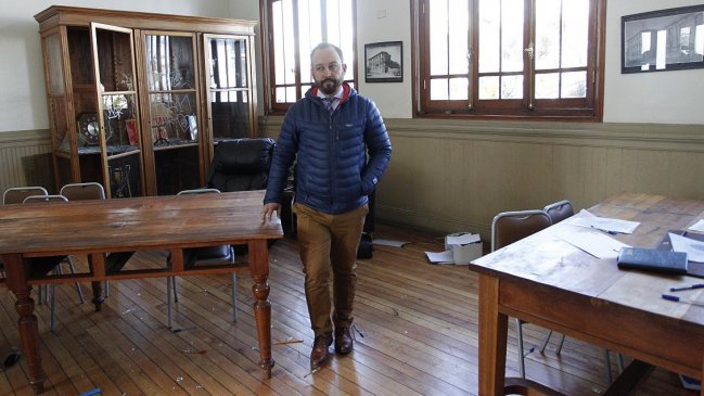 Rector del Liceo de Aplicación dice haber sido amenazado por estudiantes