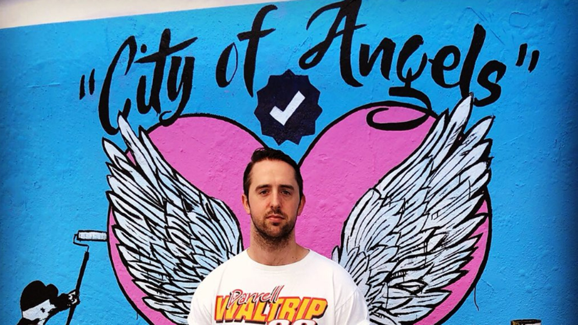 El exclusivo mural en el que solo se admite gente popular en redes sociales