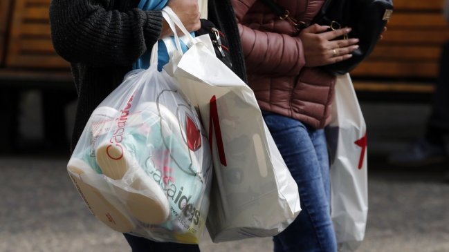 Asociación de Industriales del Plástico recurrió al TC para evitar fin de las bolsas