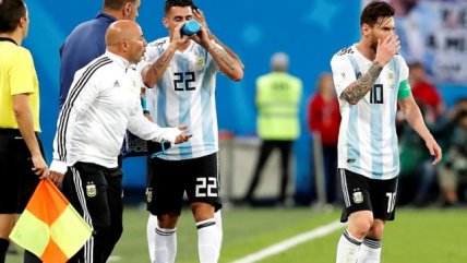   Sampaoli: Messi disfruta y sufre como un argentino más, y eso lo hace grande 