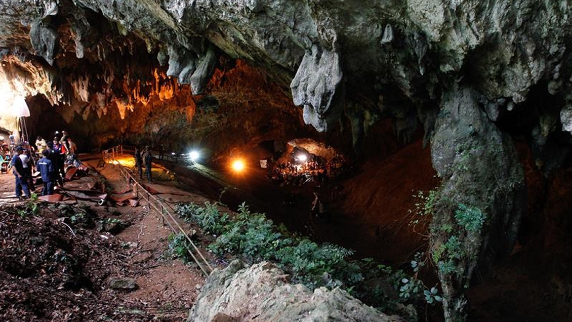 Desesperada búsqueda de 12 niños perdidos en una cueva tailandesa