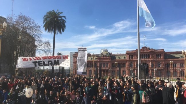 Masivos despidos en agencia de noticias estatal de Argentina 