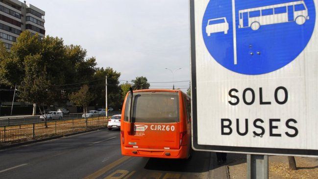 Cámaras vigilarán restricción vehicular y respeto a pistas sólo bus del Transantiago