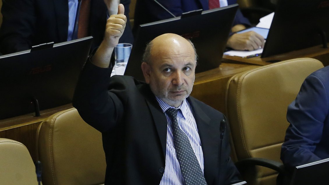 Juan Luis Castro (PS) por objeción de conciencia: 