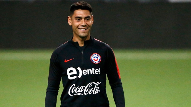 Felipe Mora debutó en Pumas con un golazo de chilena en amistoso con Celaya