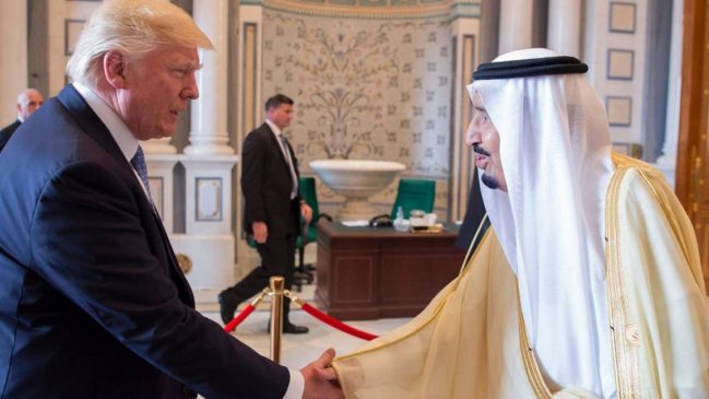 Arabia Saudita confirma el aumento de producción de crudo a petición de Trump