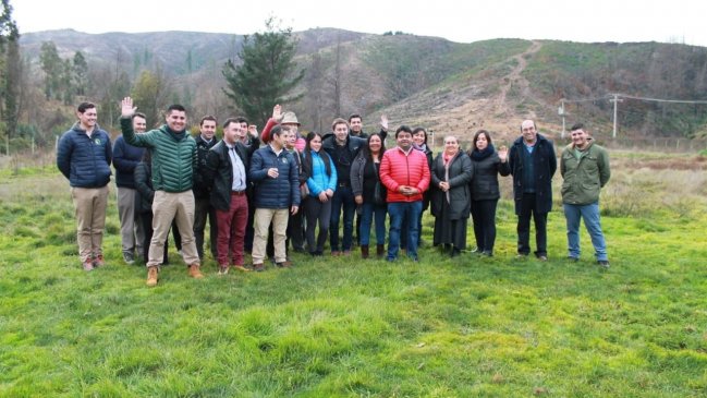 Comienza reconstrucción de la cancha de fútbol de Santa Olga en el Maule